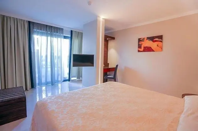 Club Büyük Yataklı Tek Kişilik Oda