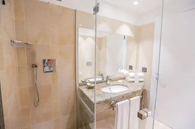 Club Büyük Yataklı Tek Kişilik Oda