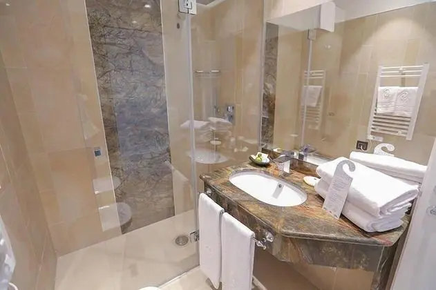 Club Büyük Yataklı Tek Kişilik Oda