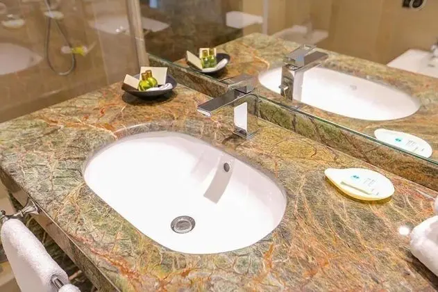 Club Büyük Yataklı Tek Kişilik Oda