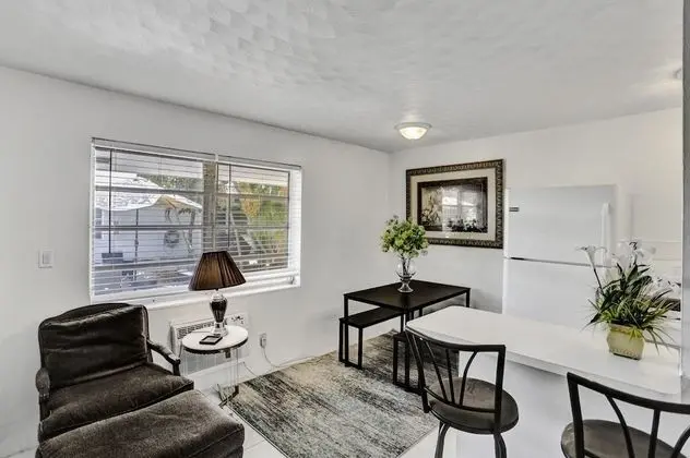 Apart Daire, 1 Yatak Odası, Avlu Manzaralı, Avlu