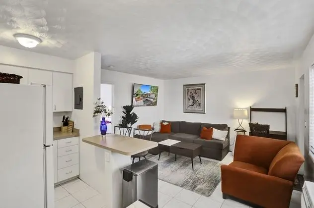 Apart Daire, 1 Yatak Odası, Avlu Manzaralı, Avlu