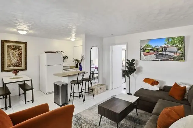 Apart Daire, 1 Yatak Odası, Avlu Manzaralı, Avlu