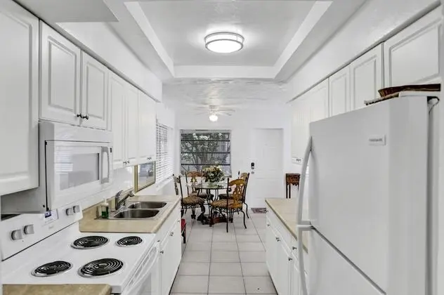 Apart Daire, 1 Yatak Odası, Avlu Manzaralı, Avlu