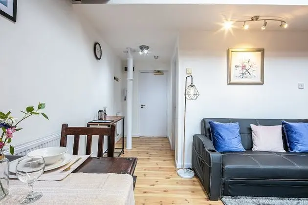Standard Apart Daire, Şehir Manzaralı