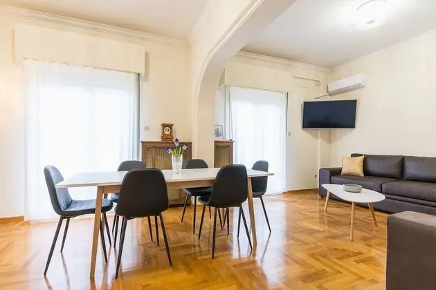 Apart Daire (Victoria Queens Paradise near Metro)