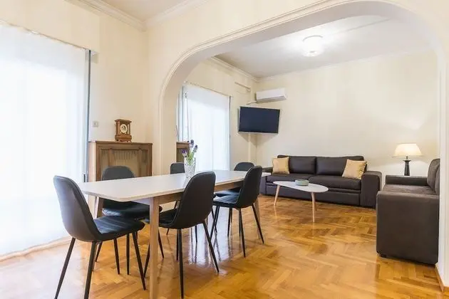 Apart Daire (Victoria Queens Paradise near Metro)