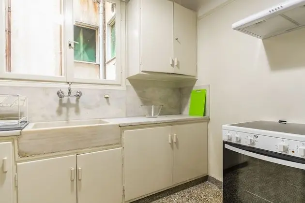 Apart Daire (Victoria Queens Paradise near Metro)