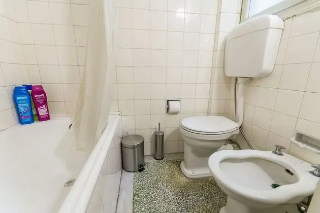 Apart Daire (Victoria Queens Paradise near Metro)