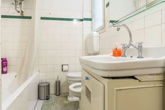 Apart Daire (Victoria Queens Paradise near Metro)