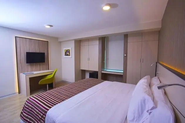 Junior Süit, 1 En Büyük (King) Boy Yatak