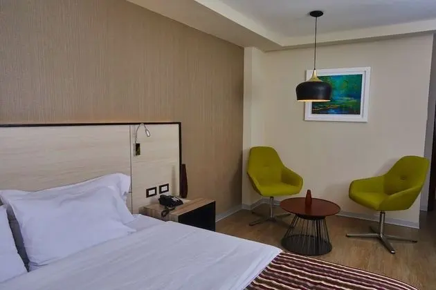 Junior Süit, 1 En Büyük (King) Boy Yatak