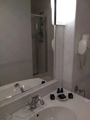 Classic Tek Büyük veya İki Ayrı Yataklı Oda