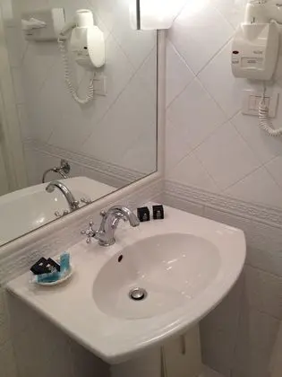 Classic Tek Büyük veya İki Ayrı Yataklı Oda