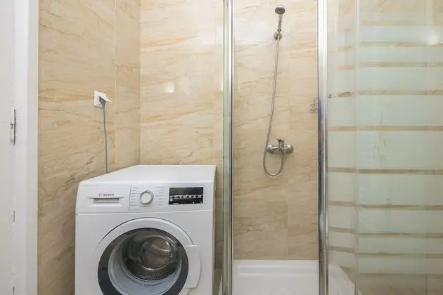 Apart Daire (Victoria Secret 1 min from Metro)