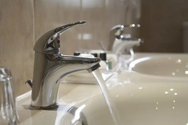 Tek Büyük veya İki Ayrı Yataklı Oda, Deniz Manzaralı