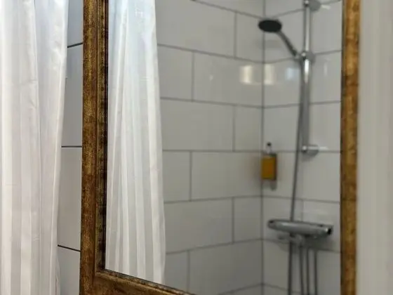 Tek Büyük Yataklı Oda, 2 Tek Kişilik Yatak