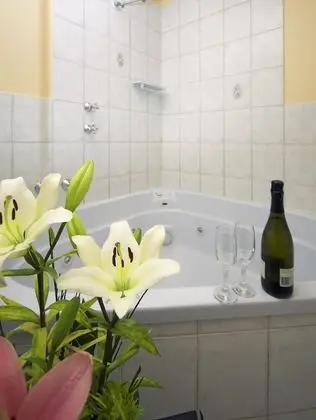 Superior Üç Kişilik Oda (Victoria Spa Room)