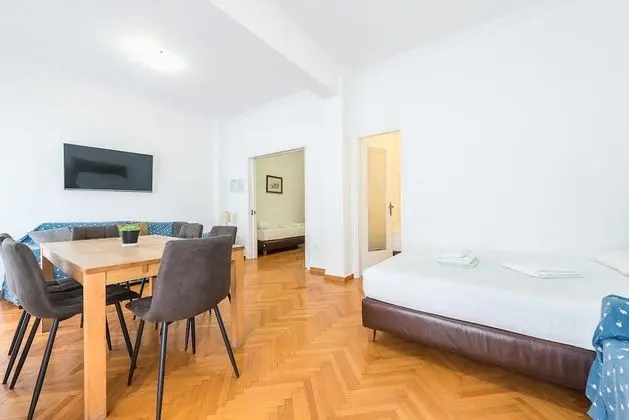 Apart Daire (Victoria Sun above Metro)