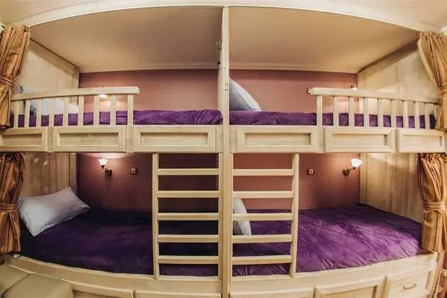 Ortak Ranzalı Oda, Karma Ranzalı Oda (8 beds)