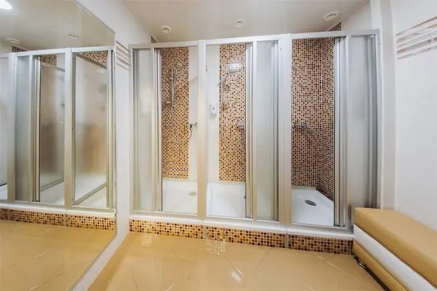 Ortak Ranzalı Oda, Karma Ranzalı Oda (8 beds)