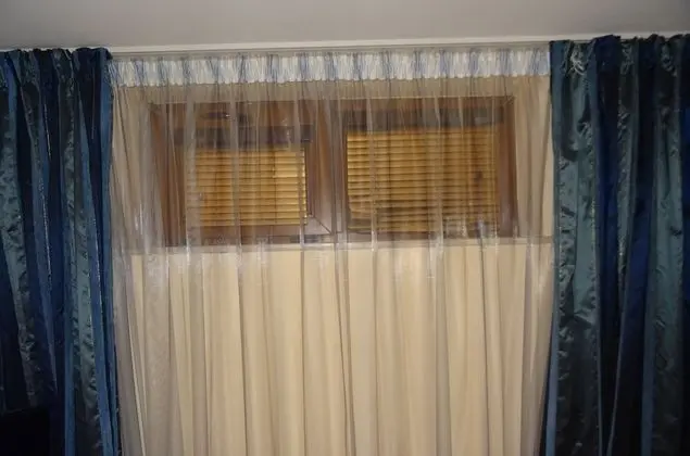 Ground floor Room (With Window)