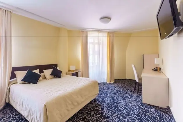 Junior Süit, 1 Çift Kişilik Yatak