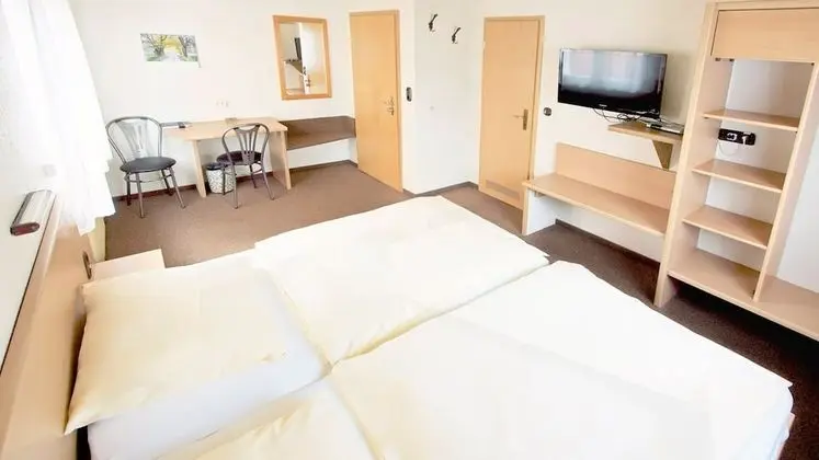 Comfort Tek Büyük Yataklı Oda
