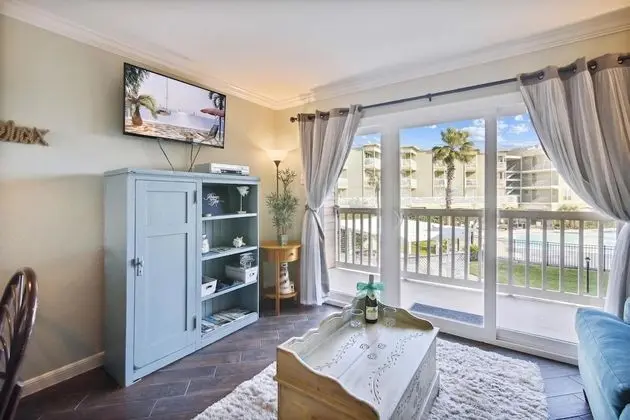 Daire, 1 Büyük (Queen) Boy Yatak ve Çekyat, Balkon, Plaj Manzaralı