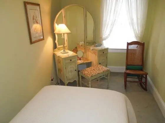 Oda (3rd Flr. East Suite With Shared Bath)
