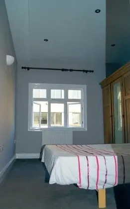 Apart Daire, 1 Büyük (Queen) Boy Yatak ve Çekyat