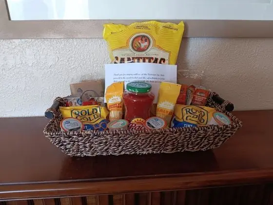 Odada yemek servisi