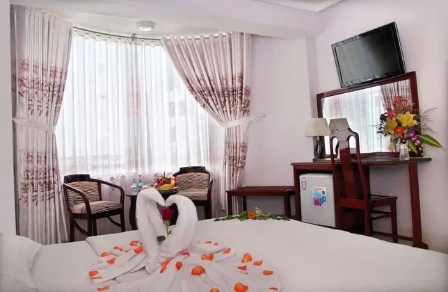 Senior Tek Büyük Yataklı Oda