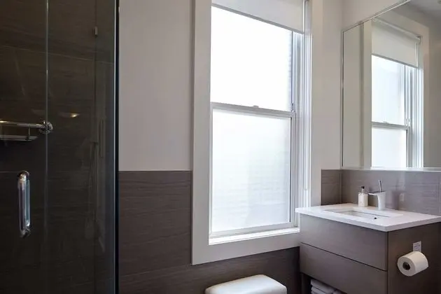 Standard Oda, 1 En Büyük (King) Boy Yatak, Ortak Banyo