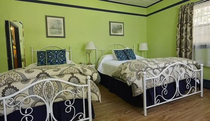 Oda, Birden Çok Yatak, Zemin Kat (Carriage House: 16-17-18-19)