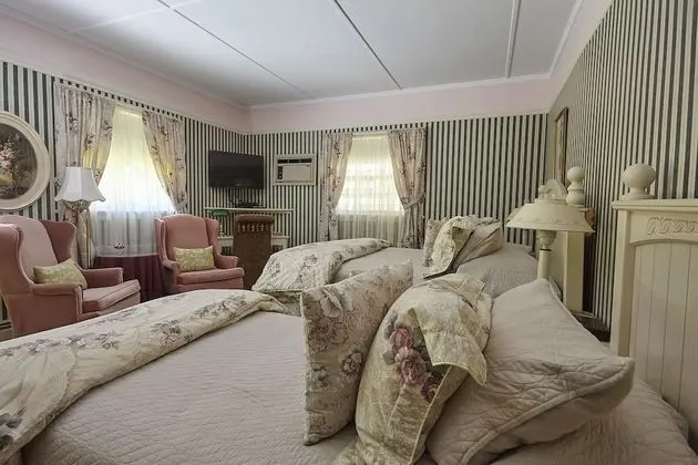 Oda, Birden Çok Yatak, Zemin Kat (Carriage House: 16-17-18-19)