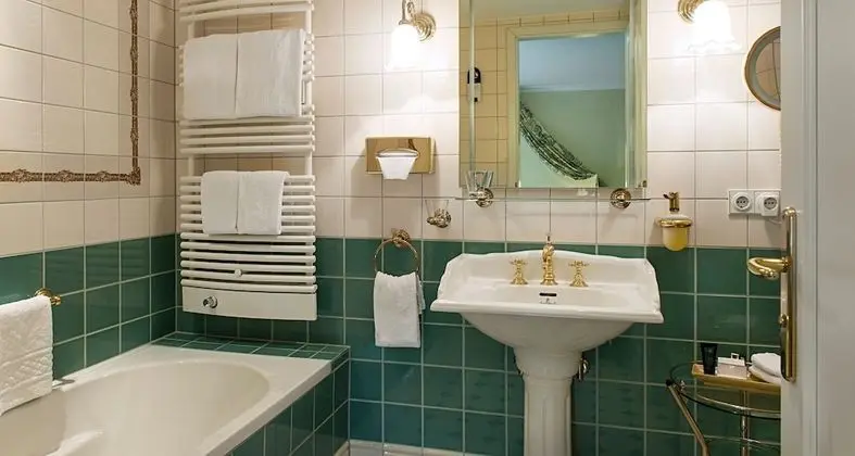 Deluxe Tek Büyük Yataklı Oda, Tepe Manzaralı