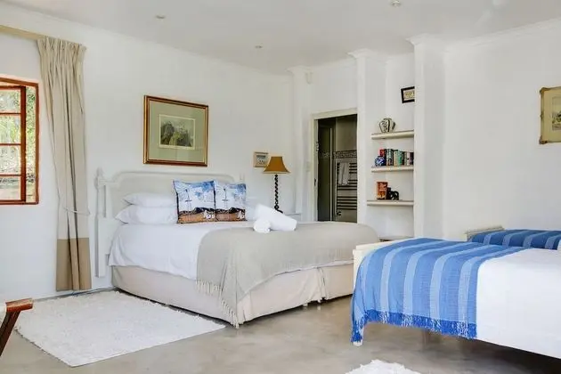Standard Family Room with sea view (3)