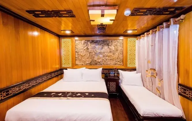 Deluxe Üç Kişilik Oda, Deniz Manzaralı