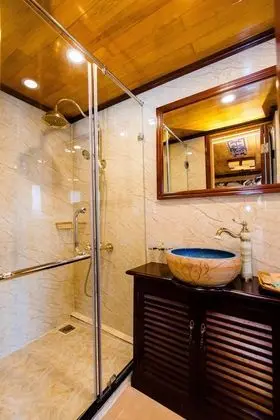 Deluxe Üç Kişilik Oda, Deniz Manzaralı