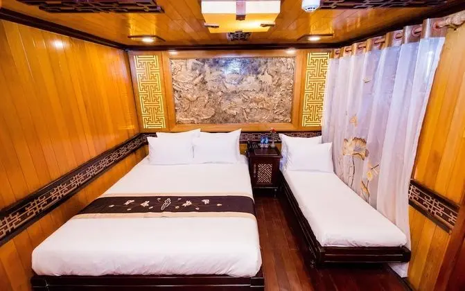 Deluxe Üç Kişilik Oda, Deniz Manzaralı
