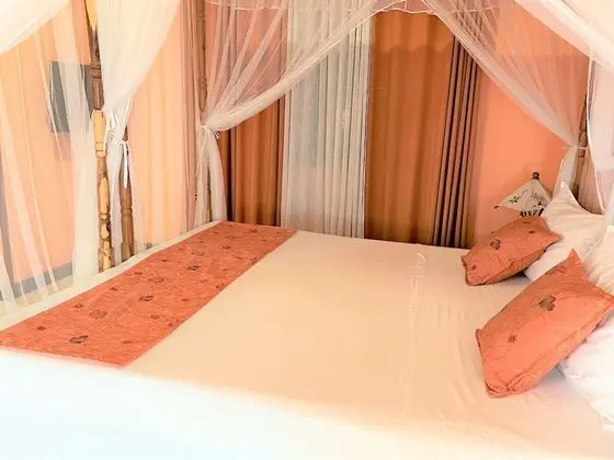 Family Tek Büyük Yataklı Oda