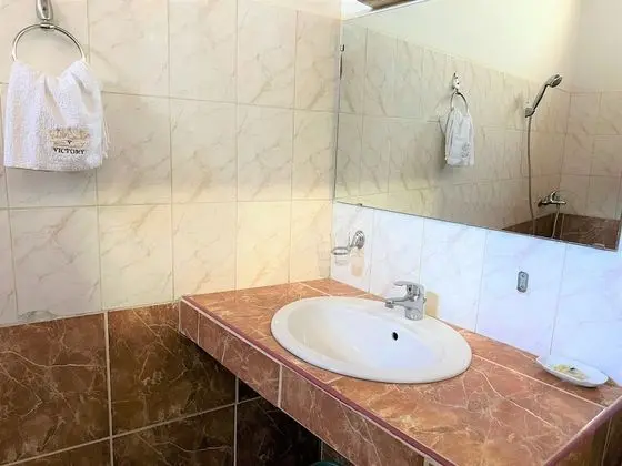 Family Tek Büyük Yataklı Oda