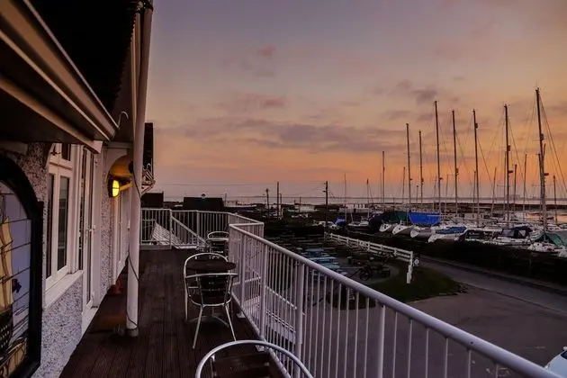 Tek Büyük Yataklı Oda, Balkon, Deniz Manzaralı