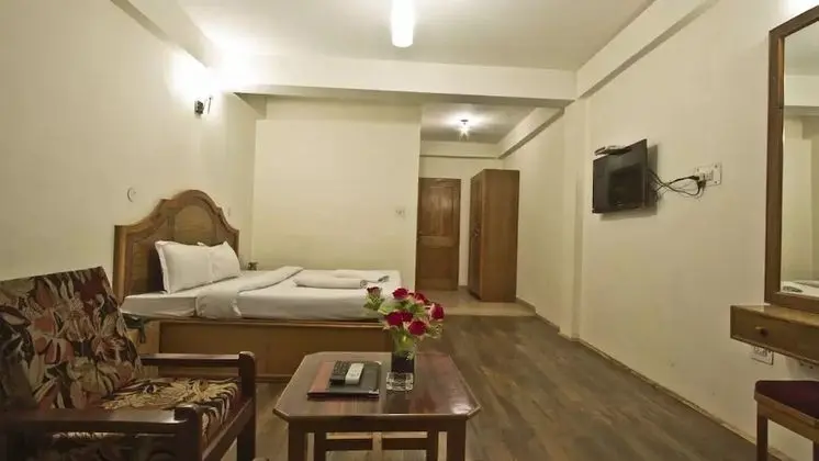 Deluxe Tek Büyük Yataklı Oda, 1 Yatak Odası, Tepe Manzaralı, Bahçeli