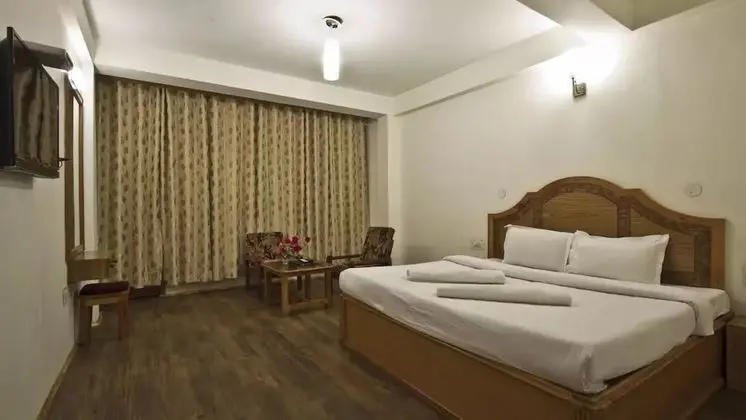 Deluxe Tek Büyük Yataklı Oda, 1 Yatak Odası, Tepe Manzaralı, Bahçeli