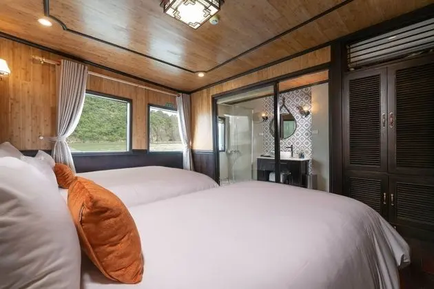 Deluxe Üç Kişilik Oda, Deniz Manzaralı