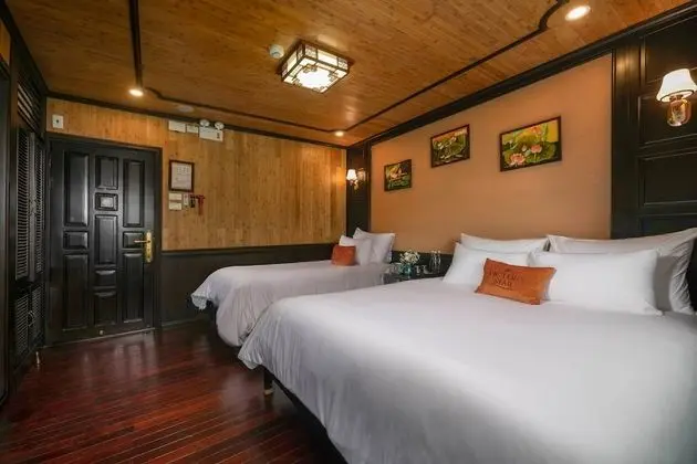 Deluxe Üç Kişilik Oda, Deniz Manzaralı