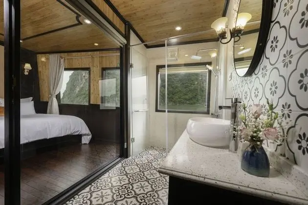 Deluxe Üç Kişilik Oda, Deniz Manzaralı