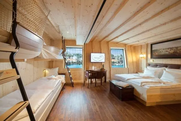 Family Oda (Kapitäns-Kabine)